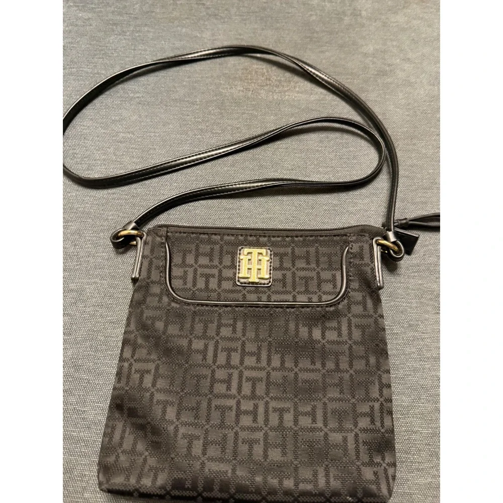 Tommy Hilfiger Black Monogram Jacquard Crossbody Bag Gold Logo Zippered Purse